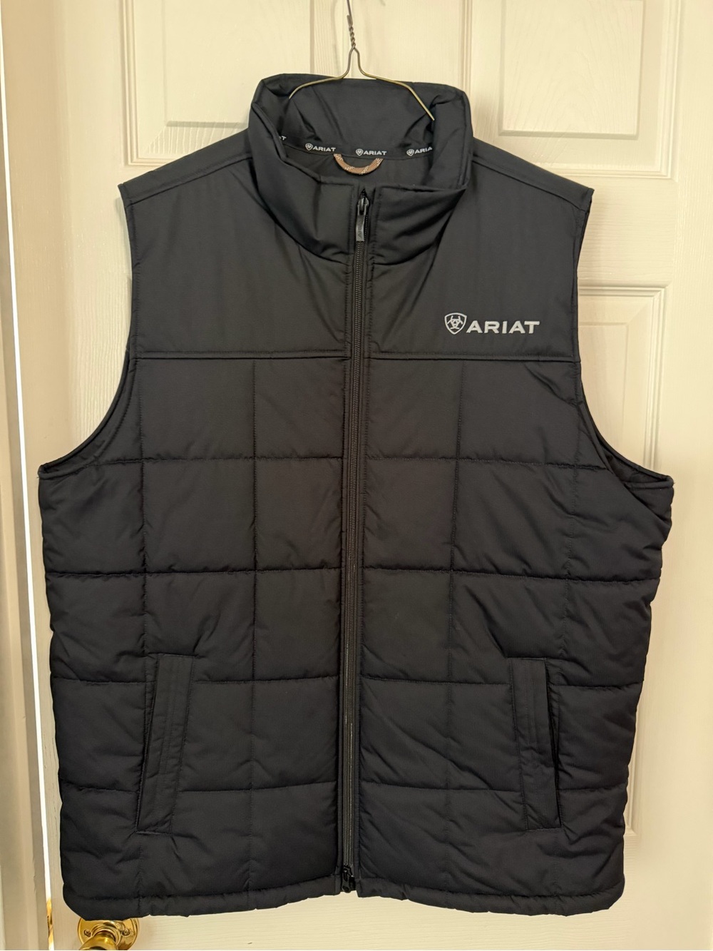 Ariat Men's Black Quilted Insulated Vest